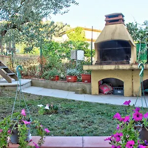 https://casa-cornelia.it-tuscanyhotel.com